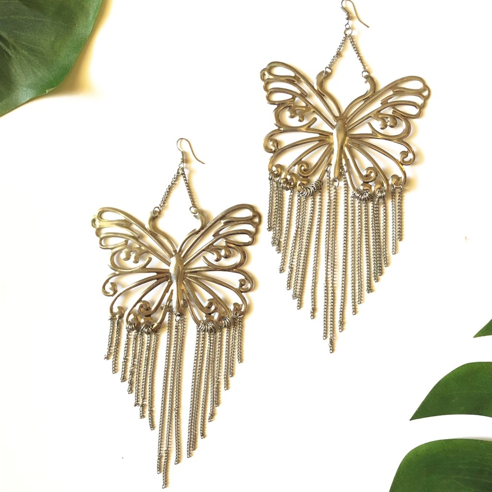 🚨SOLD🚨Silver Butterfly Chandelier Earrings